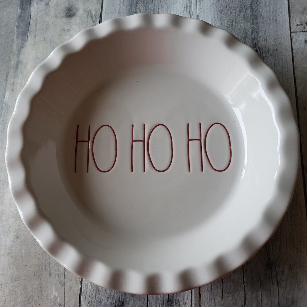 NWT - Rae Dunn Ceramic HO HO HO Pie Plate